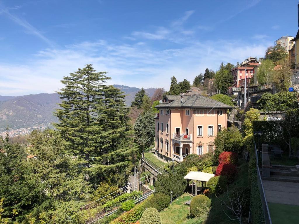Il Nido Della Fenice Brunate Dış mekan fotoğraf