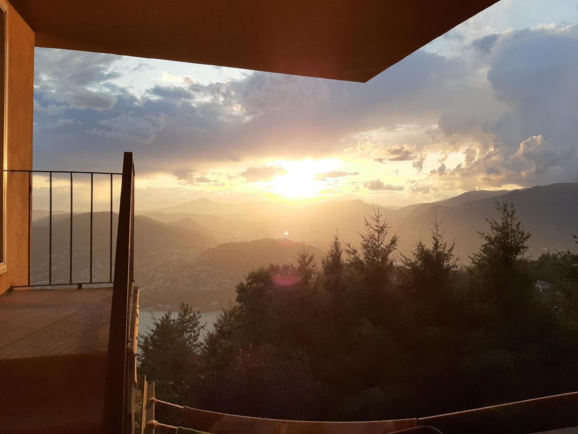 Il Nido Della Fenice Brunate Dış mekan fotoğraf